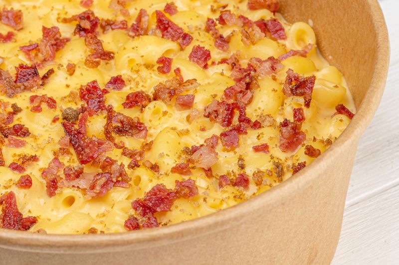 Creamy mac and cheese bowl